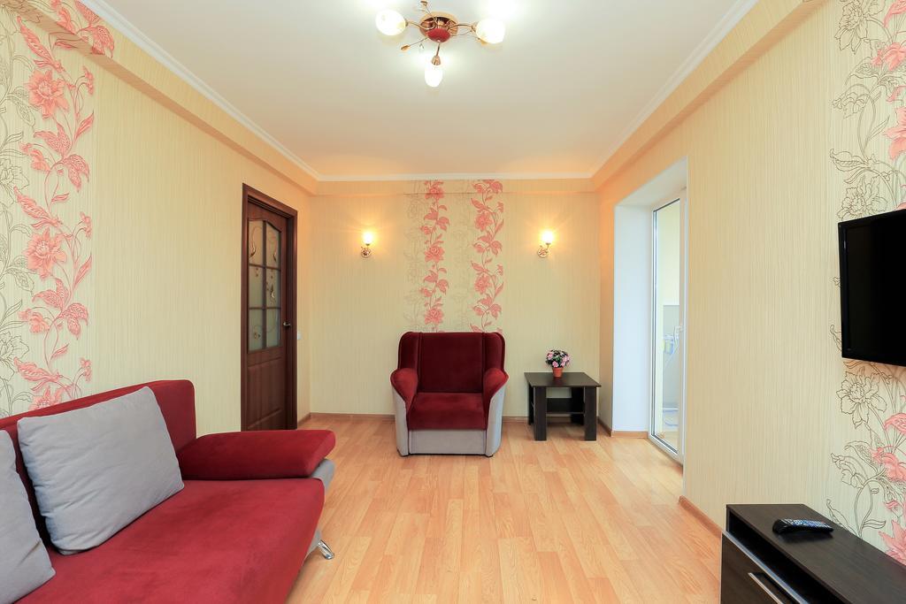 Apartment On Obolonskiy Prospect 12 Kiev Buitenkant foto